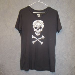 Skull and crossbones t-shirt
